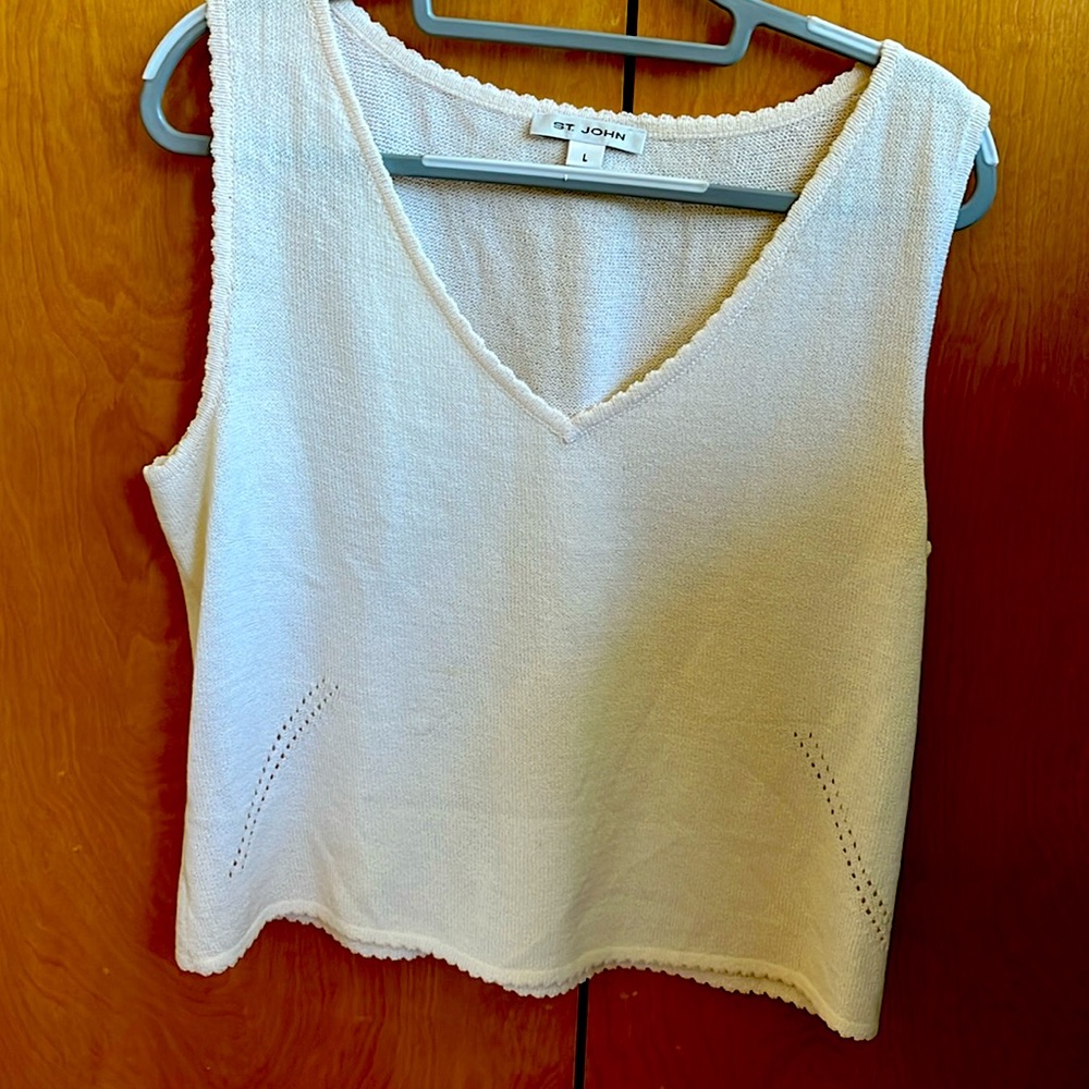 St. John Knits Santana Tank/Shell with scalloped detail. Creme. Size L. Vintage.